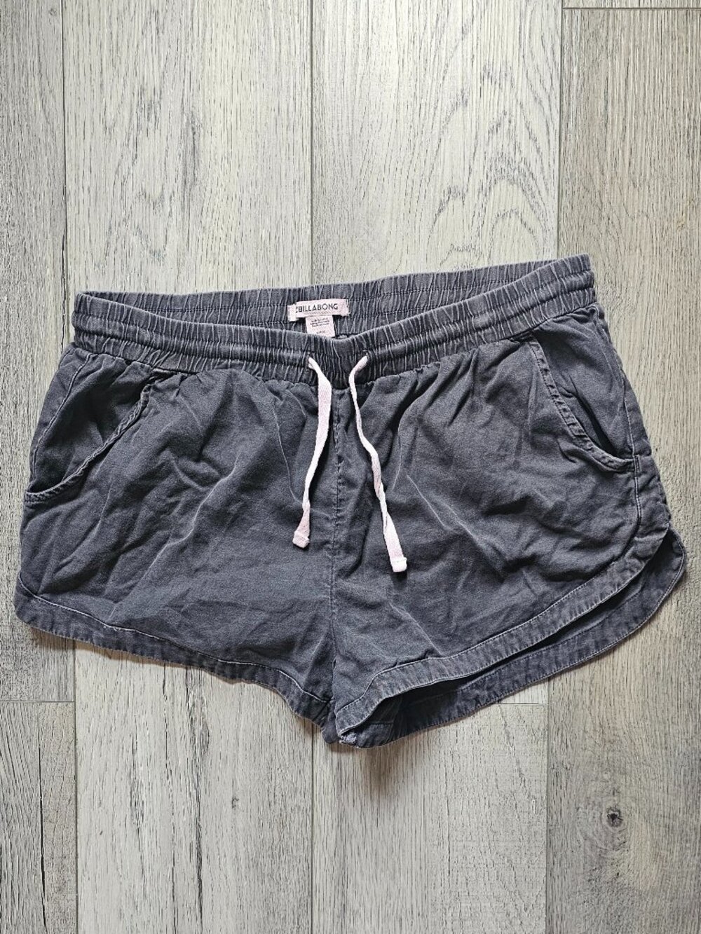 Billabong Women´s Dark Gray Washed Beach Lounge Shorts Size Large